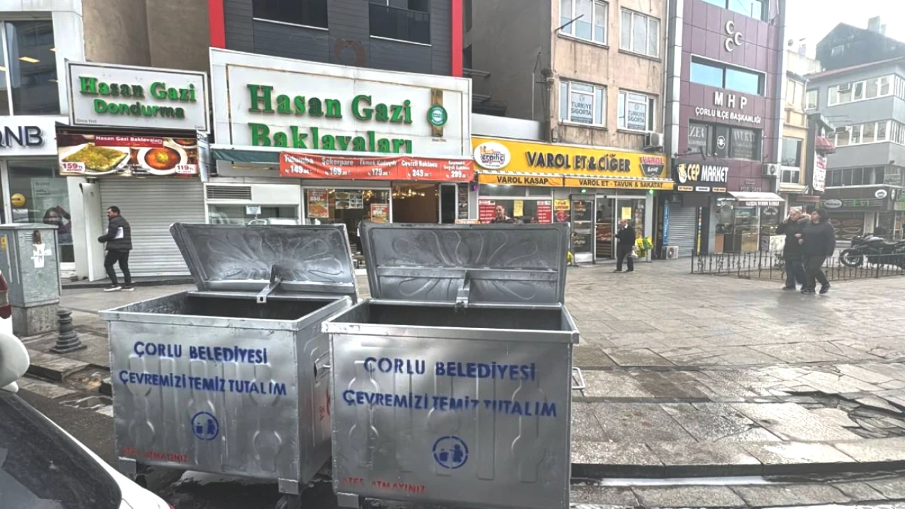 Çorlu Belediyesi'nden Çarpıcı Başarı: 3 Ayda 22 Bin Ton Çöp Toplandı!