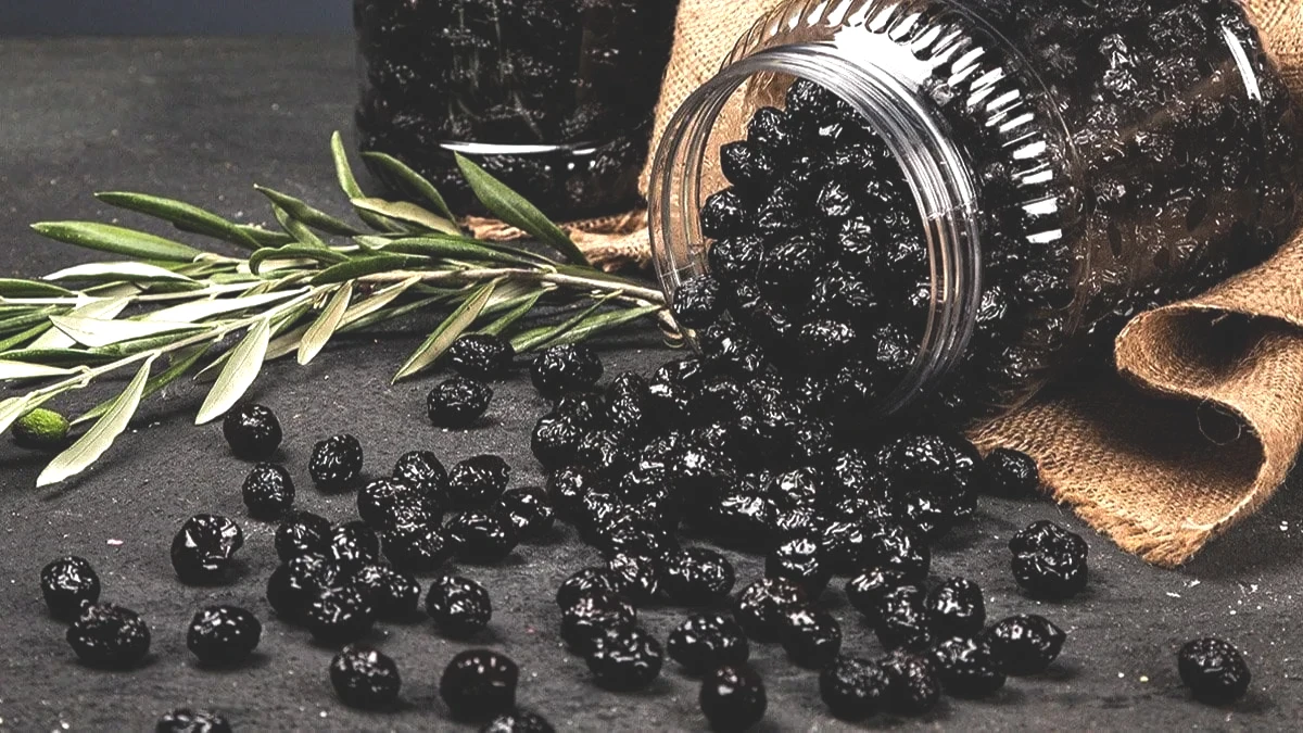 Siyah zeytin nasıl yapılır ve saklanır?